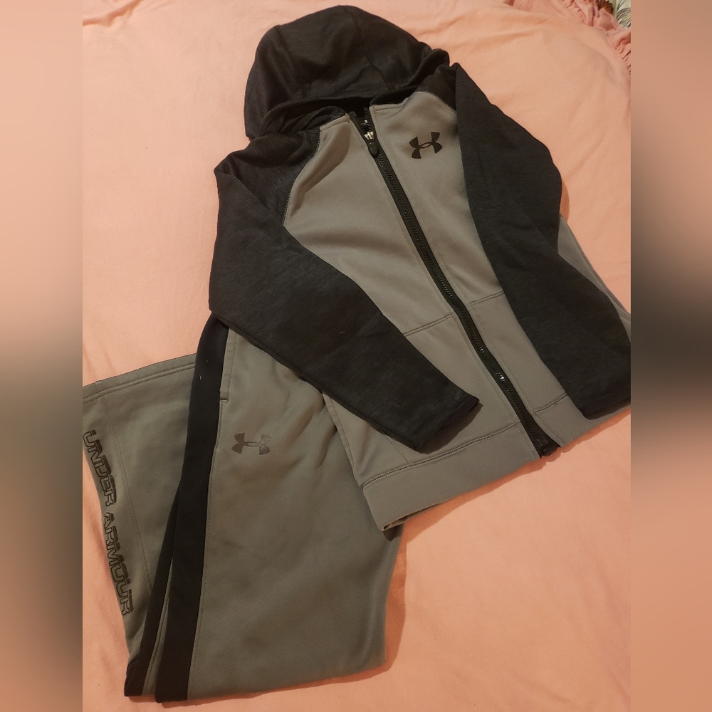 Under Armour Charcoal and Black Hoodie Set